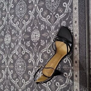 Nine West peep toe heel size 6